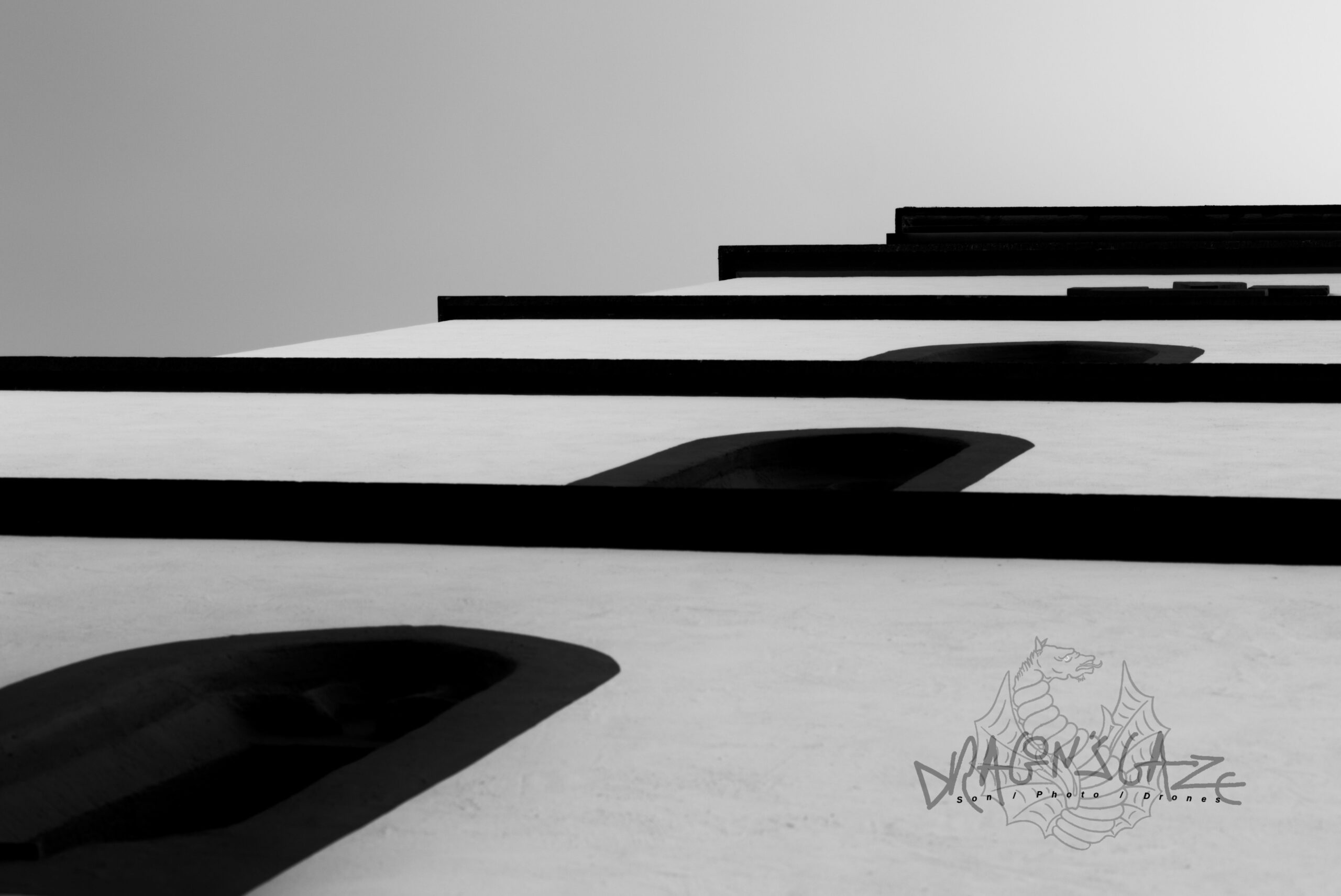 #reggioemilia, #streetphotography #italystreets, #outdoorphotography, #reggiostreets, #walkinginthestreets, #blackandwhitephotography, #blackwhitephotography, #atnight, #love